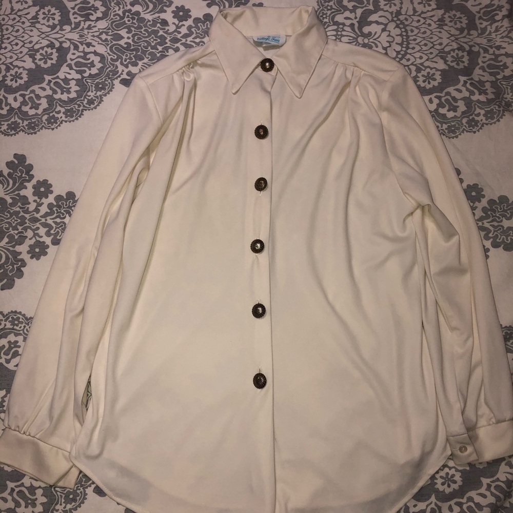 Vintage Village Fair long sleeve button up blouse